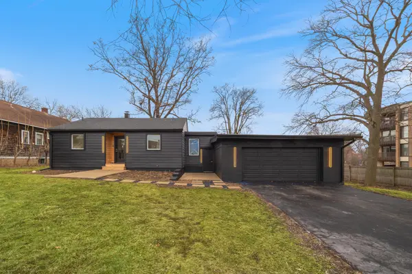 Address Withheld By Seller, Glenview, IL 60025