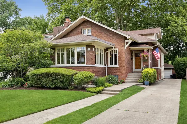 210 Gage Road, Riverside, IL 60546