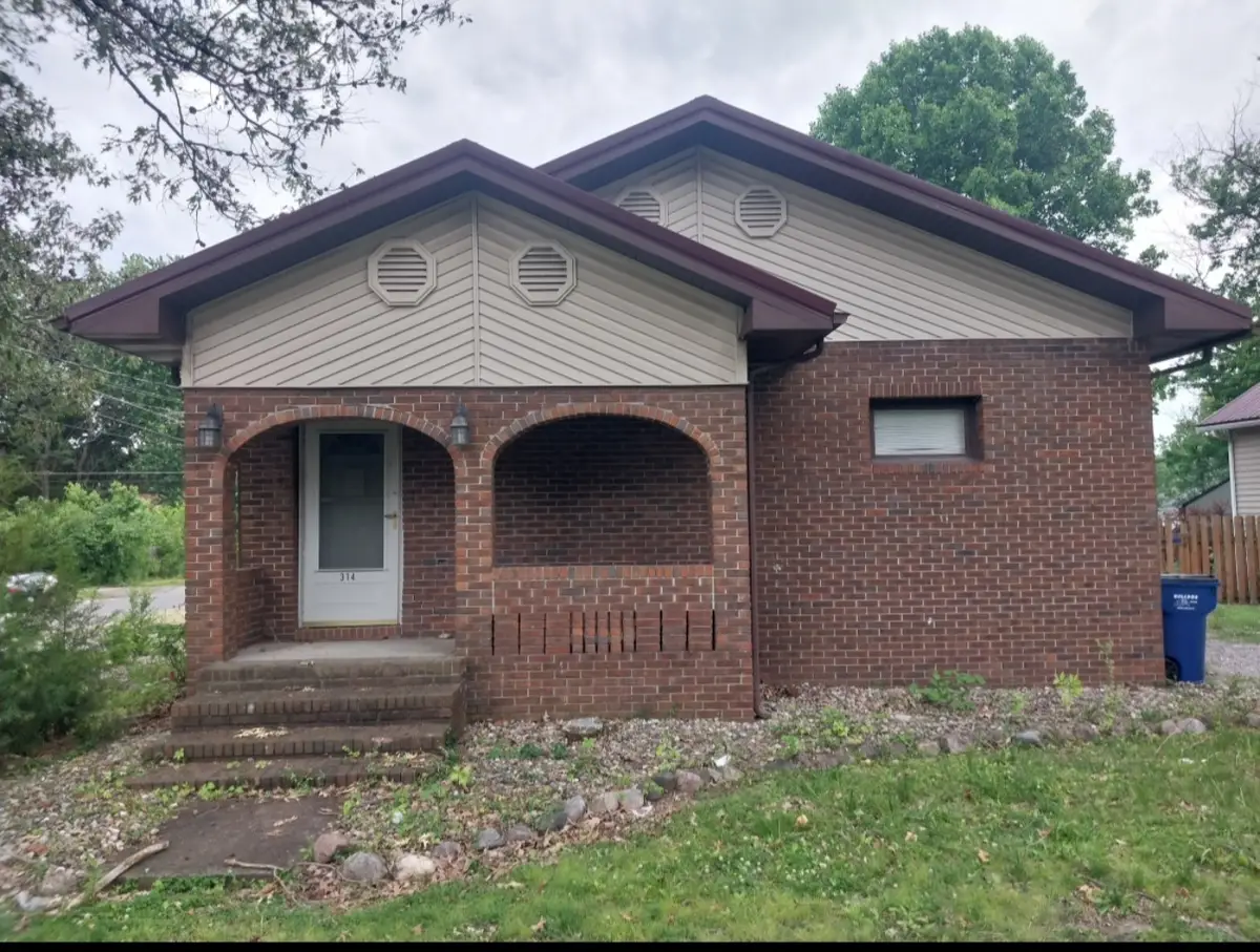 314 E 8th Street, West Frankfort, IL 62896 - #1