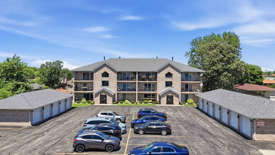 8836 Amelia Court #1A, Justice, IL 60458 - #3