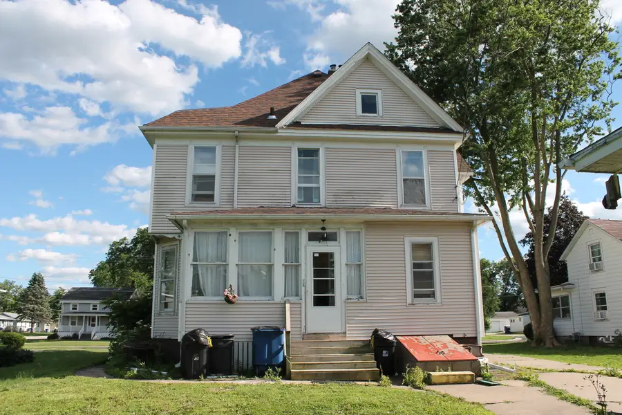 115 E Court Street, Cambridge, IL 61238 - #3
