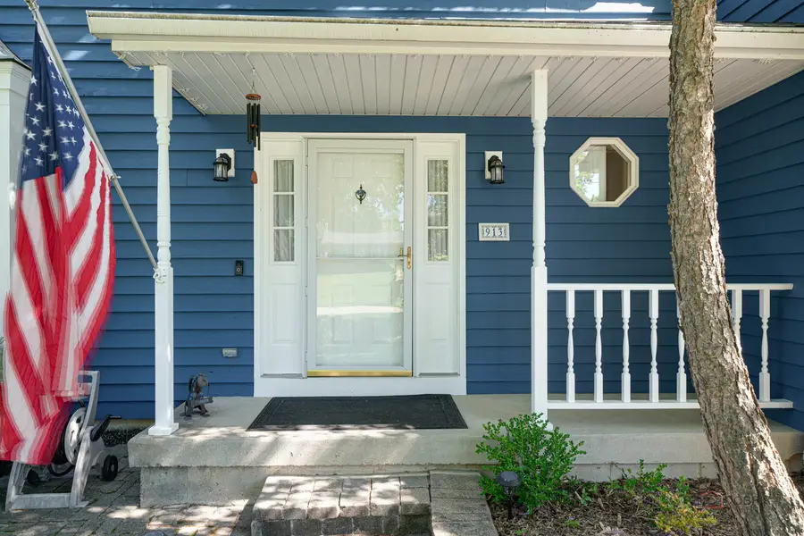 913 W Talbot Avenue, Lake Bluff, IL 60044 - #3