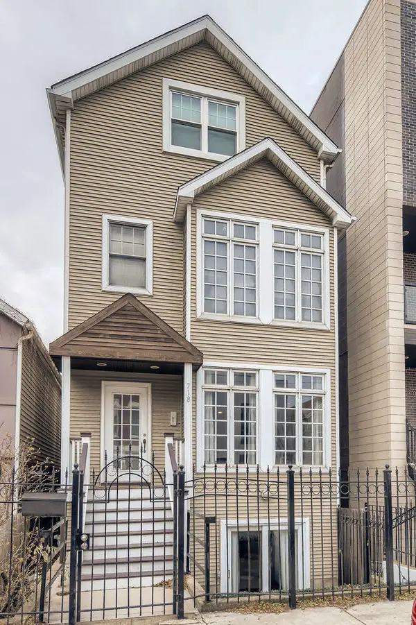 718 N Willard Court #2, Chicago, IL 60642
