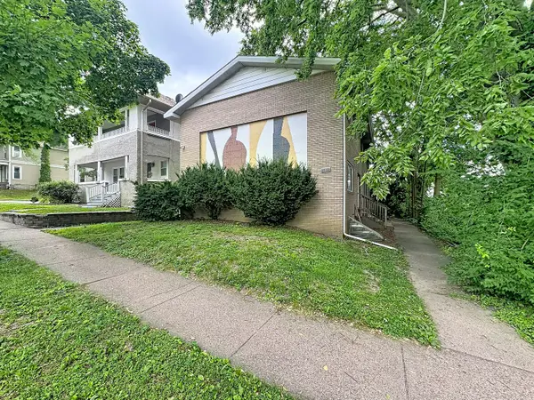 1038 20th Street, Rock Island, IL 61201