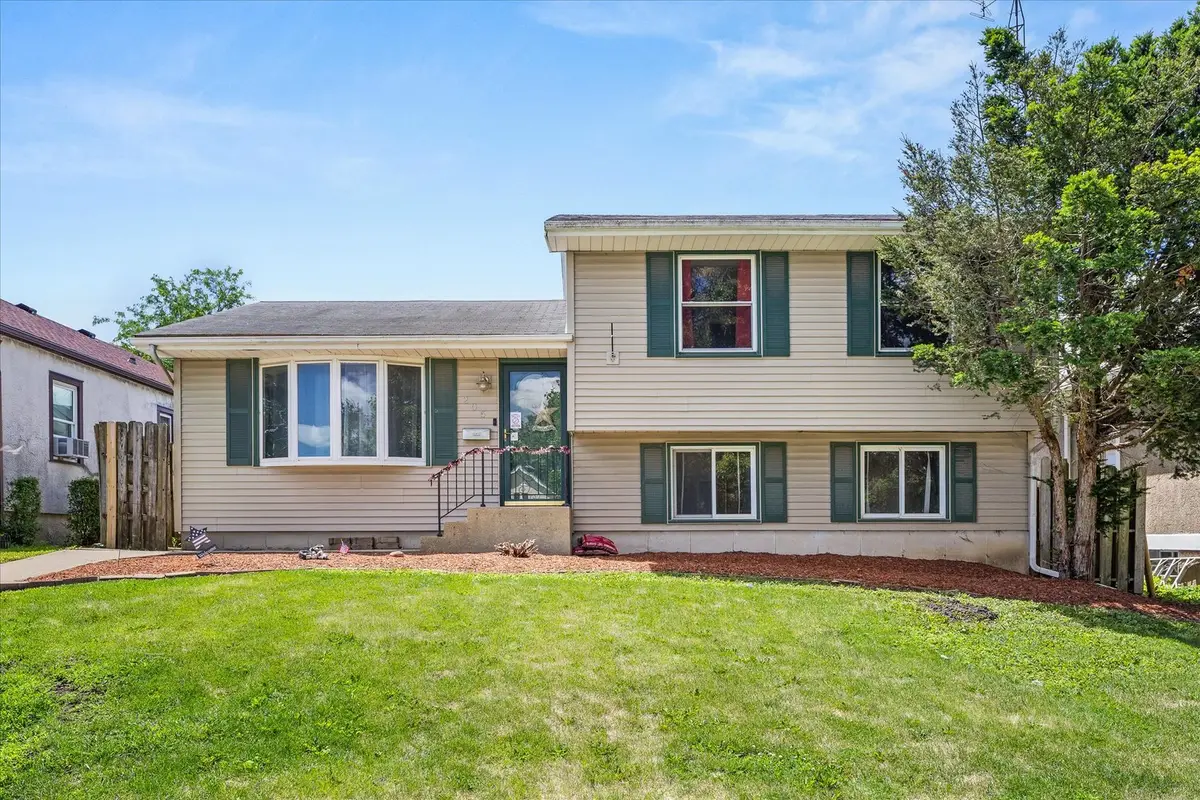 205 W Dakota Street, Spring Valley, IL 61362 - #1
