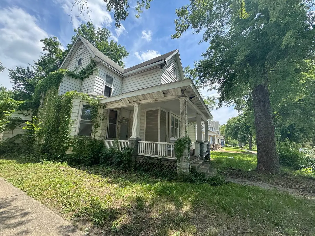 820 N 6th Street, Springfield, IL 62702 - #1
