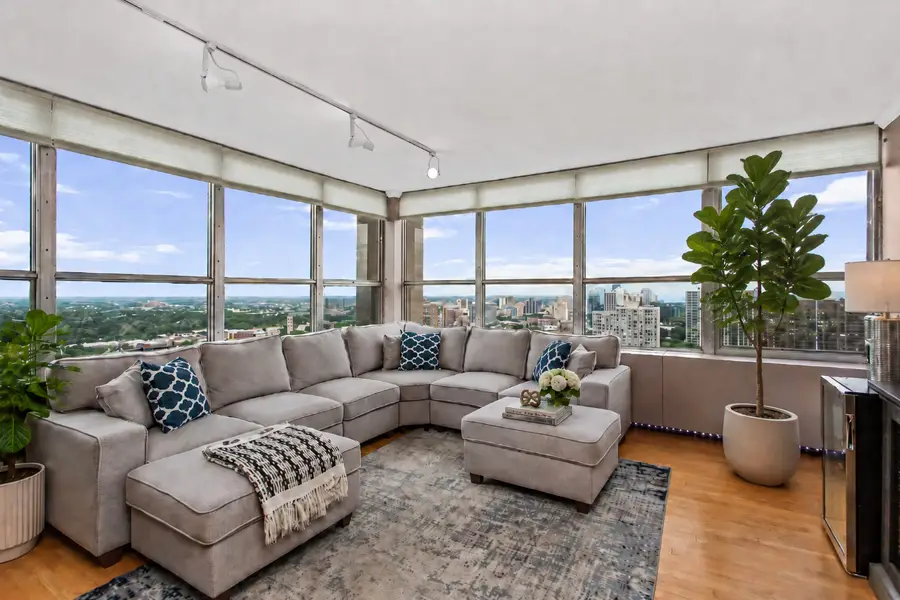 655 W Irving Park Road #2716, Chicago, IL 60613 - #3