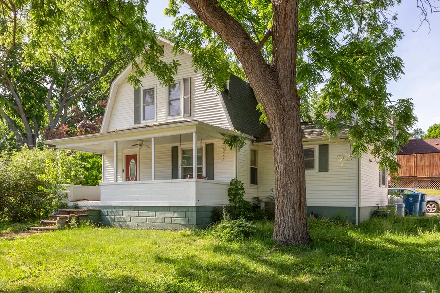 249 W Graham Street, Dixon, IL 61021 - #2