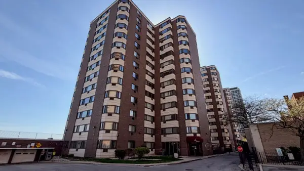 7337 S South Shore Drive #912, Chicago, IL 60649