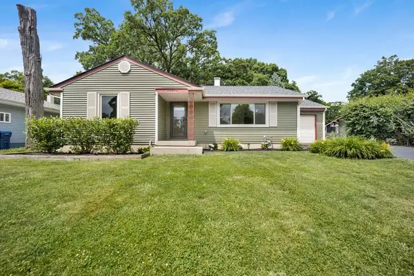 33298 N Eastwood Road, Grayslake, IL 60030