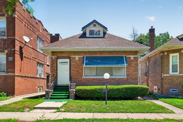 7915 S Calumet Avenue, Chicago, IL 60619