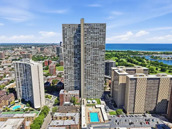 655 W Irving Park Road #2704, Chicago, IL 60613