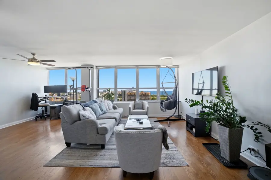 655 W Irving Park Road #2704, Chicago, IL 60613 - #3