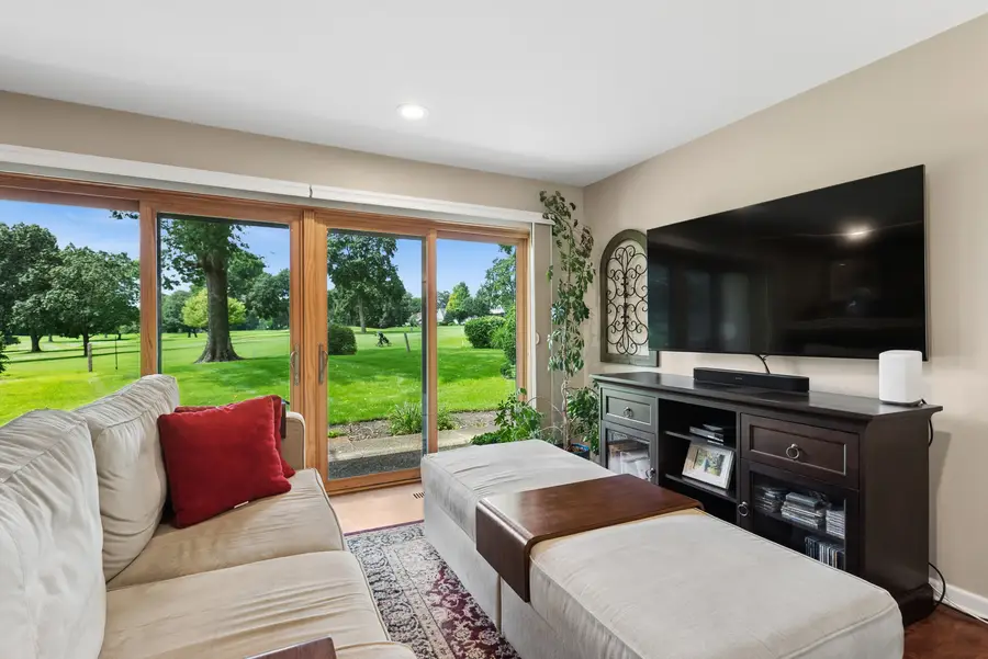 202 Kenston Court #202, Geneva, IL 60134 - #3