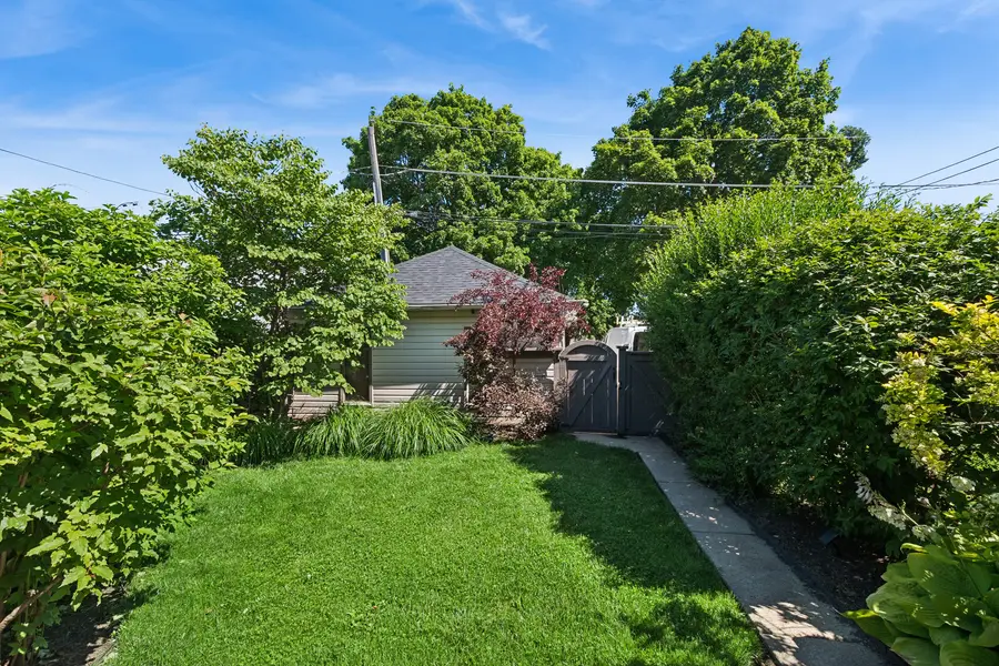 6660 Albion Avenue, Niles, IL 60714 - #2
