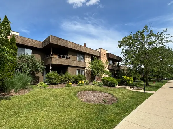 1365 N Sterling Avenue #208B, Palatine, IL 60067