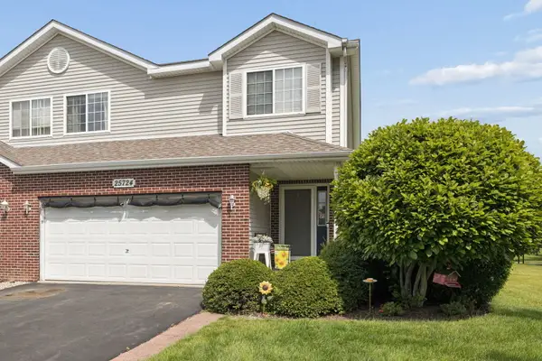 25724 S Red Stable Lane, Channahon, IL 60410