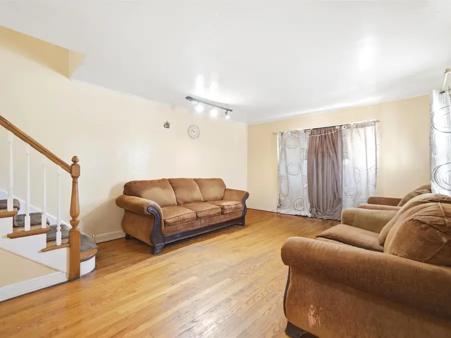 6434 N Kimball Avenue, Lincolnwood, IL 60712 - #3
