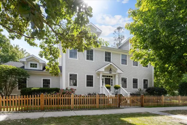 349 Gregory Avenue, Wilmette, IL 60091