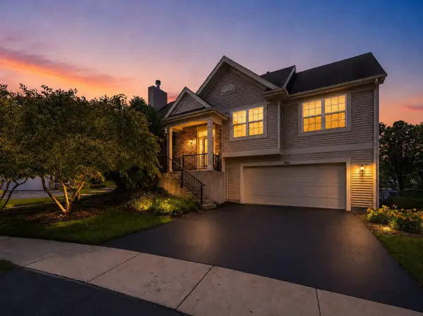 941 Emerald Drive, Pingree Grove, IL 60140
