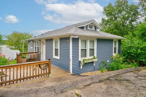 38895 N Maple Avenue, Lake Villa, IL 60046