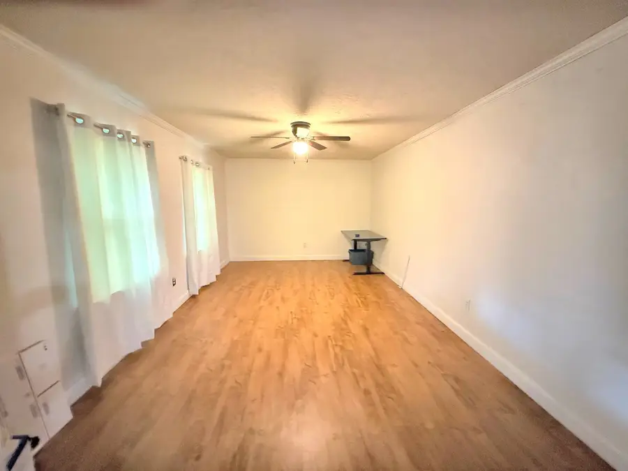 210 S Laurel Avenue, Du Quoin No 8, IL 62832 - #3