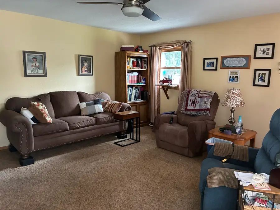 721 Highview Drive, Clinton, IA 52732 - #3