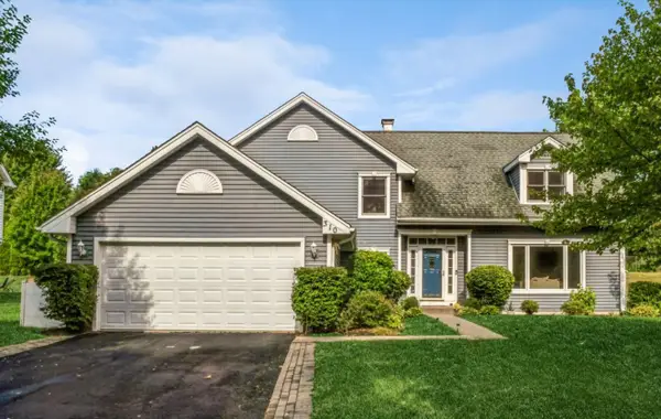 310 Chesterfield Lane, Vernon Hills, IL 60061