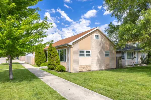 1700 N 37th Avenue, Stone Park, IL 60165