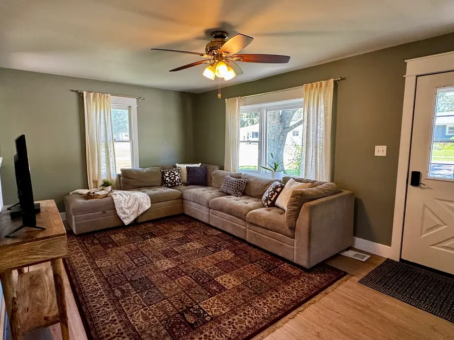 314 E Church Street, Plano, IL 60545 - #3