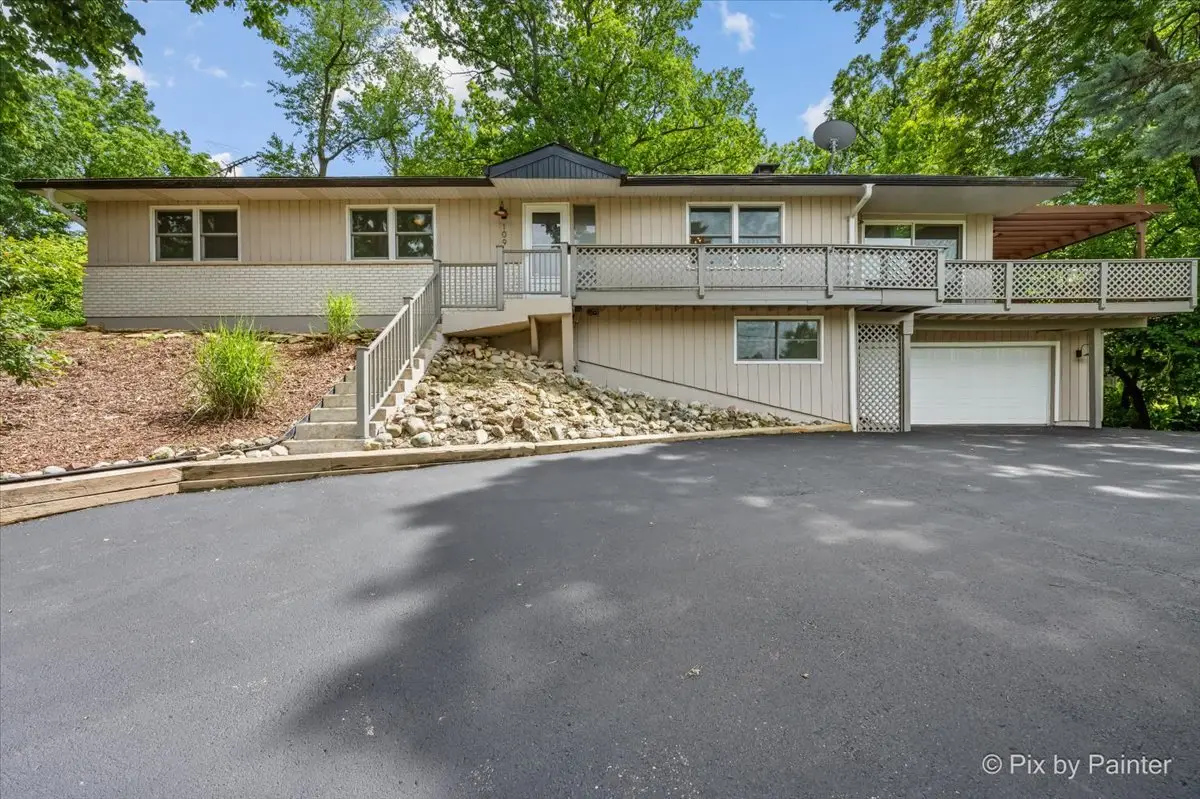 109 Wood Drive, Algonquin, IL 60102 - #1