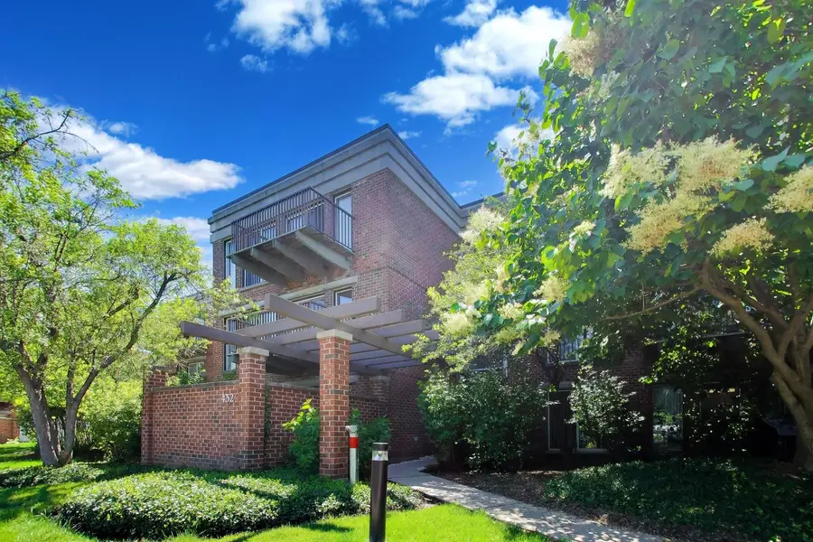 432 Kelburn Road #121, Deerfield, IL 60015 - #2