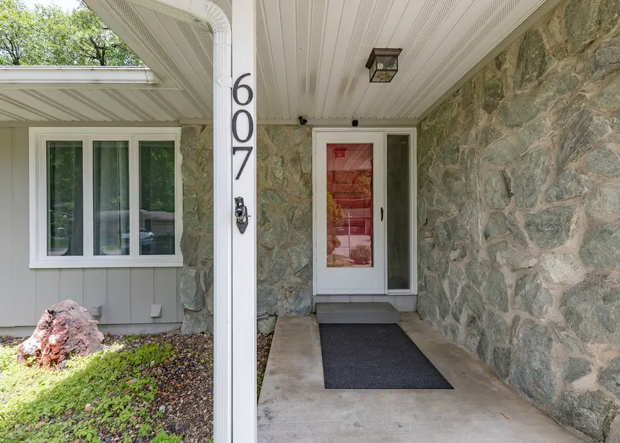 607 E 5th Street, Coal Valley, IL 61240 - #3
