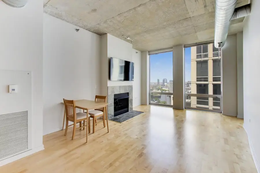 700 N Larrabee Street #1302, Chicago, IL 60654 - #3