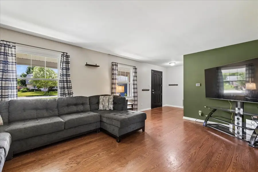 60 New Castle Court, Crystal Lake, IL 60014 - #3