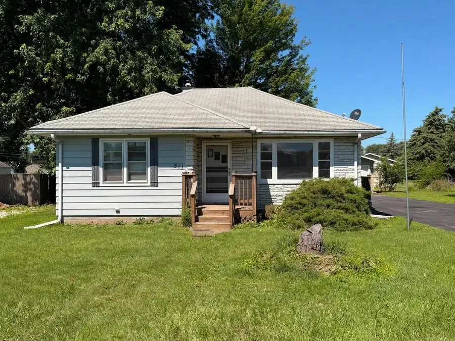 811 1st Street, Colona, IL 61241 - #2