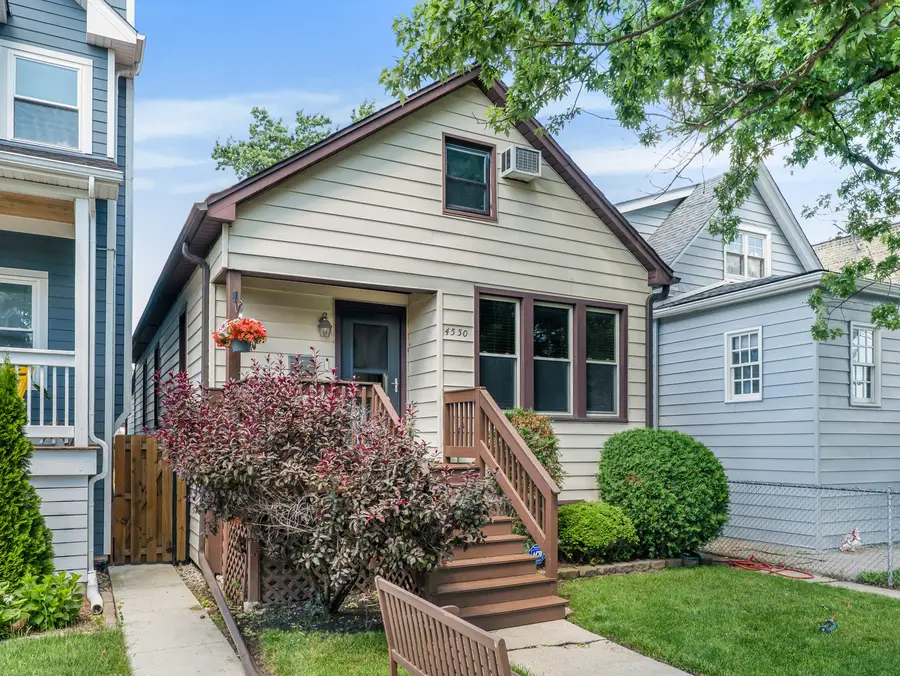 4550 N Kildare Avenue, Chicago, IL 60630 - #2