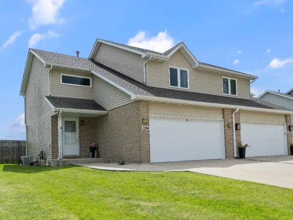 2394 Caton Crest Drive, Crest Hill, IL 60403