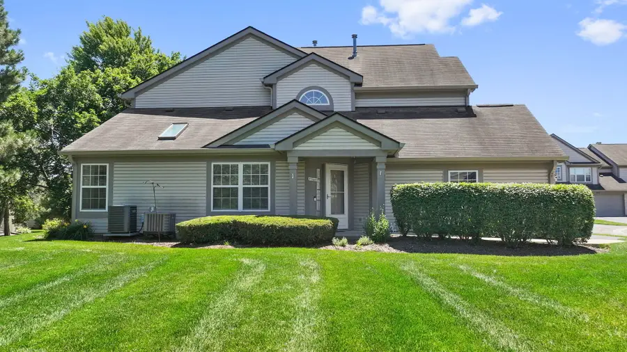620 Chelsea Court, Elgin, IL 60123 - #3