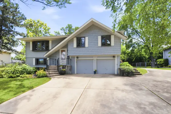 1033 Lowell Lane, Schaumburg, IL 60193
