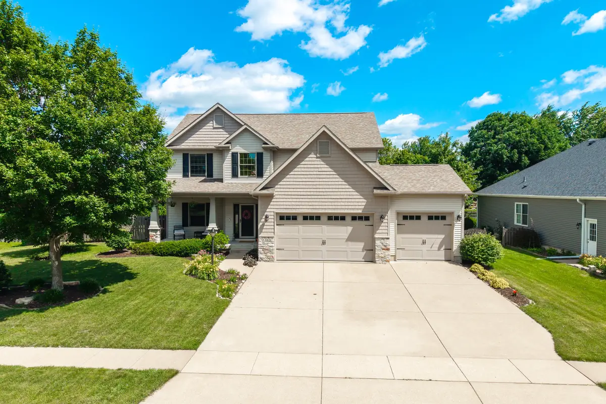 3362 Adele Lane, Bettendorf, IA 52722 - #1
