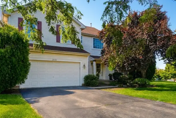 2850 Farmington Drive, Lindenhurst, IL 60046
