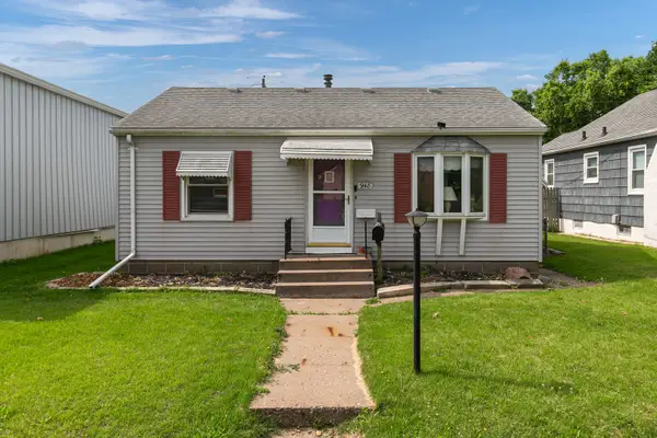 948 42nd Avenue, Rock Island, IL 61201