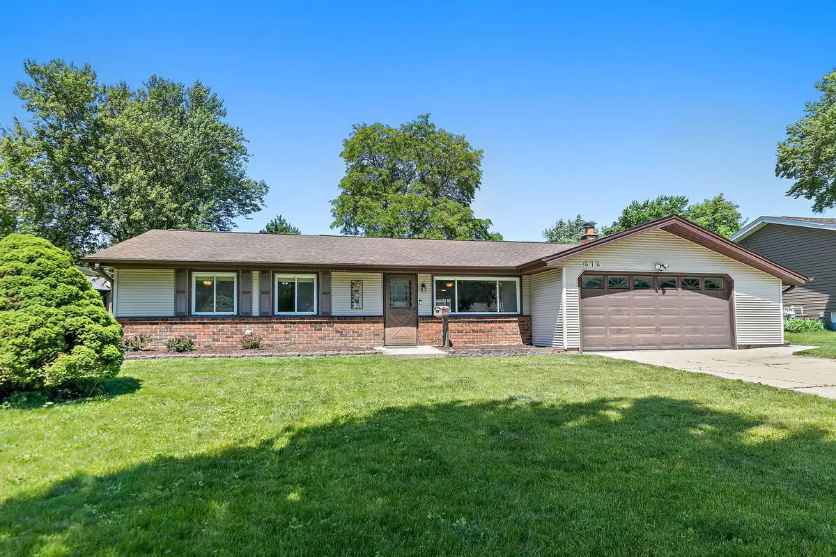 616 Clover Lane, Schaumburg, IL 60193 - #1