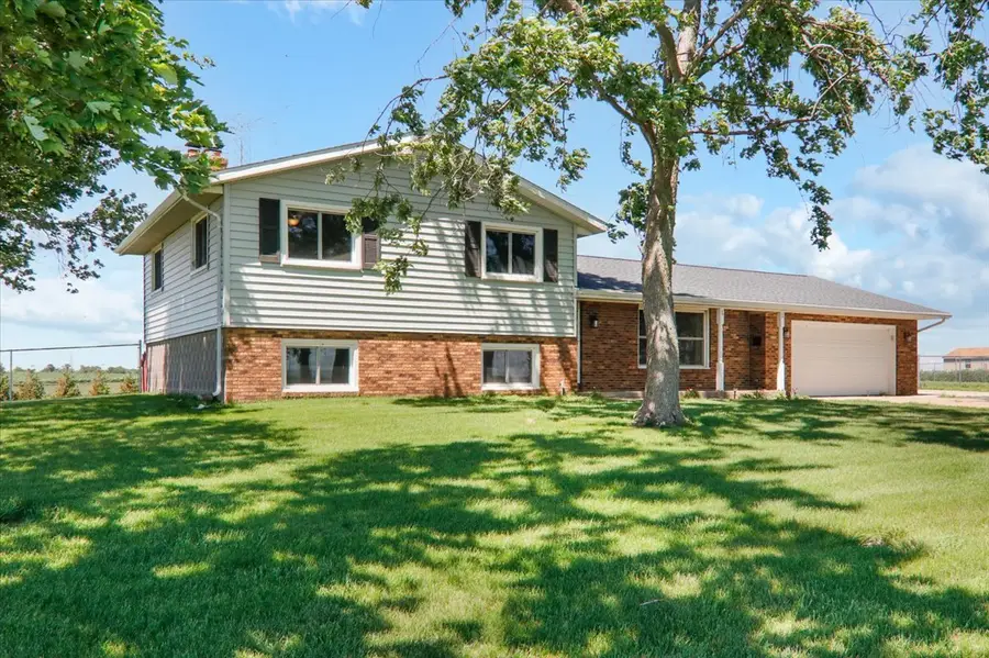21184 Allentown Road, Pekin, IL 61554 - #2