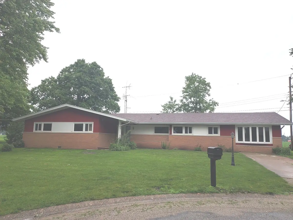 34 Walnut Circle, Tuscola, IL 61953 - #1