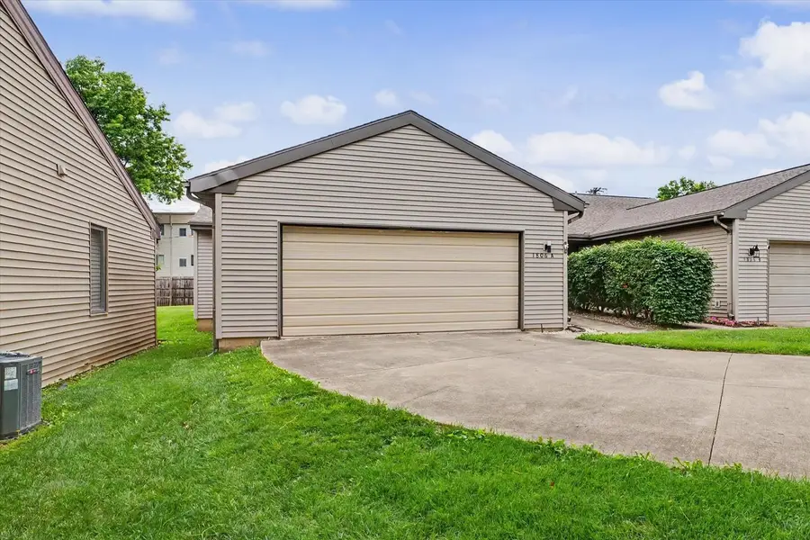 1806 Glenwood Oaks Court #A, Urbana, IL 61801 - #3