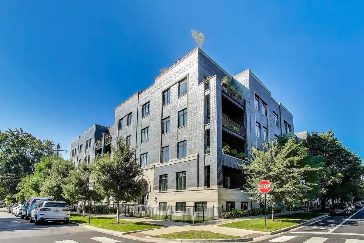 5748 N Hermitage Avenue #411, Chicago, IL 60660 - #1