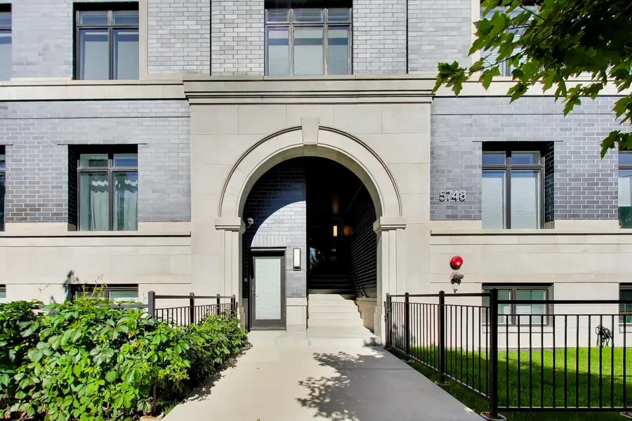 5748 N Hermitage Avenue #411, Chicago, IL 60660 - #2