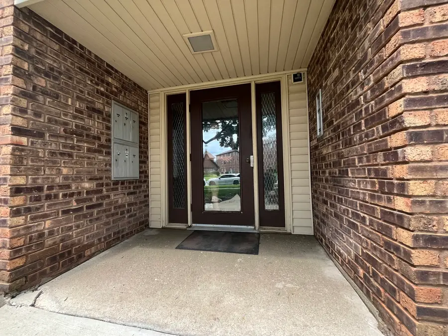 468 Valley Drive #301, Naperville, IL 60563 - #2